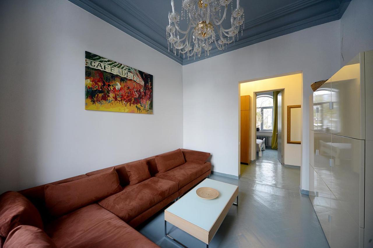 Artol Gorodetskogo Apartment Kiev Ngoại thất bức ảnh