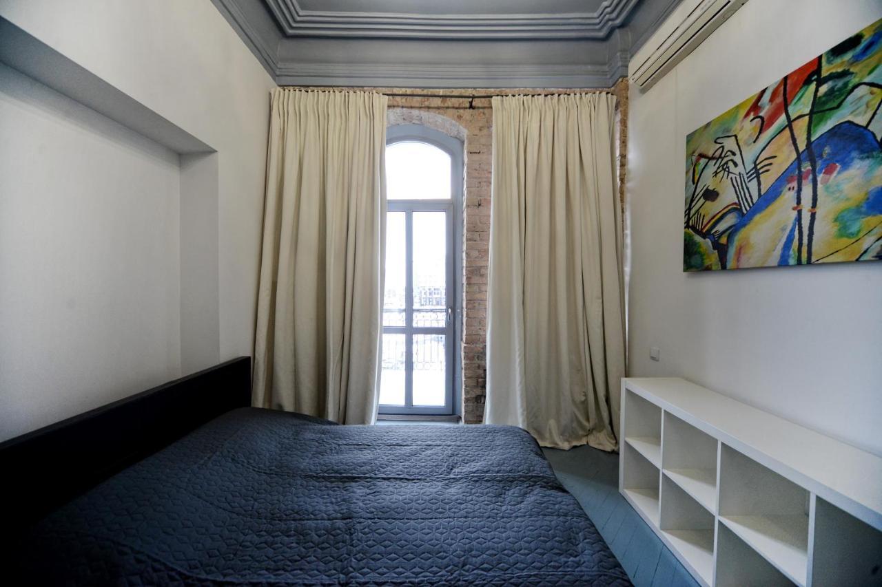 Artol Gorodetskogo Apartment Kiev Ngoại thất bức ảnh