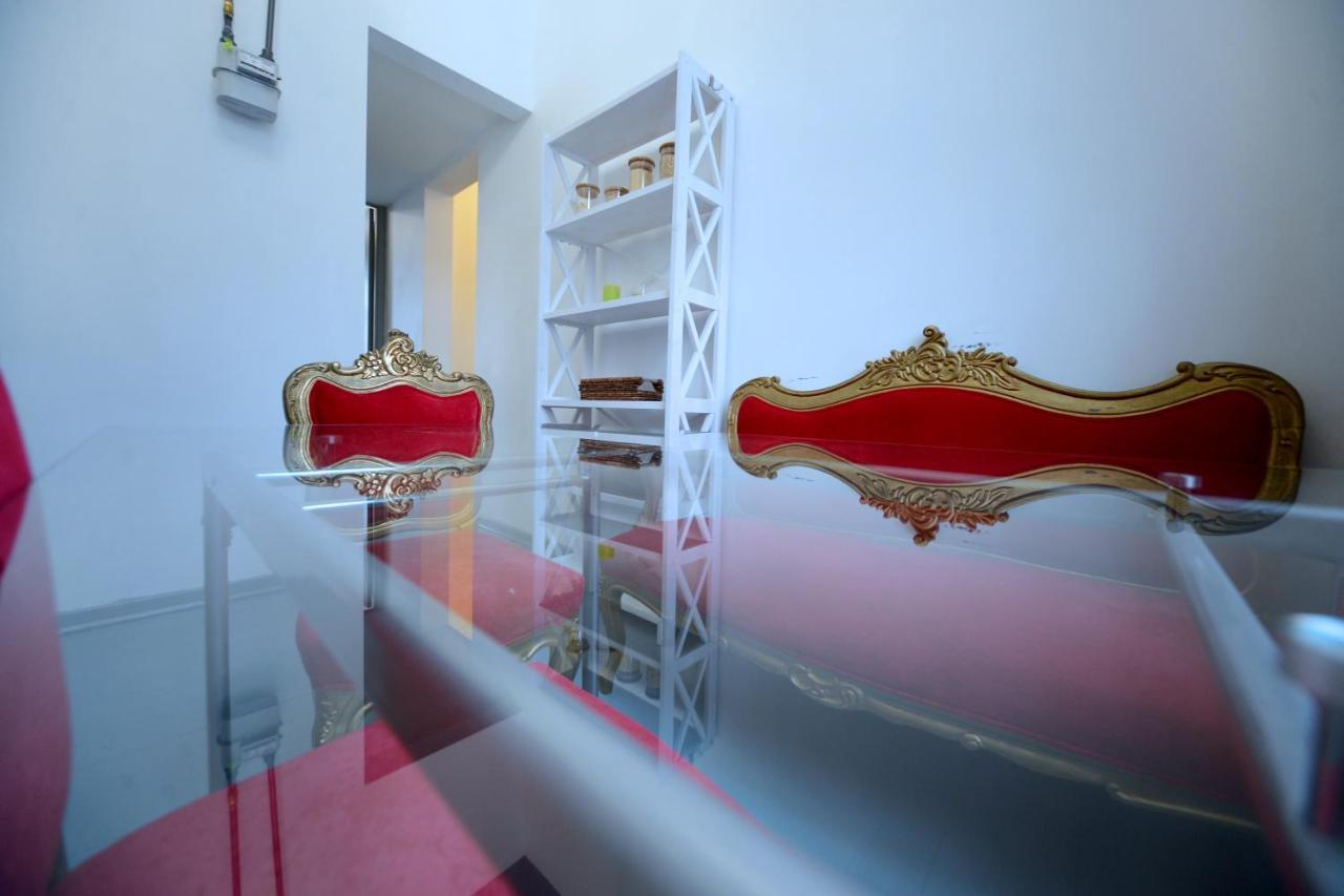Artol Gorodetskogo Apartment Kiev Ngoại thất bức ảnh