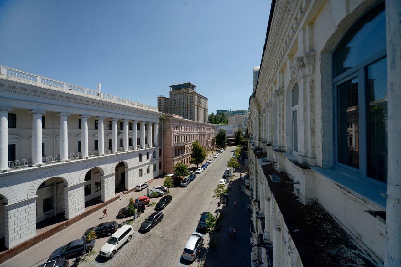 Artol Gorodetskogo Apartment Kiev Ngoại thất bức ảnh